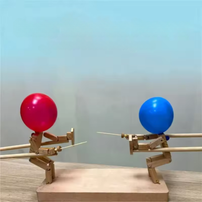 Schnelles Spiel mit Holzfiguren & Ballonköpfen für Kinder
