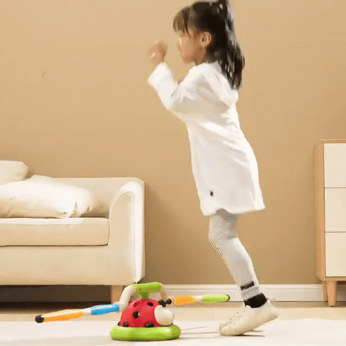 3-in-1 Ladybug Spielzeug: Springen, Werfen, Raketen!
