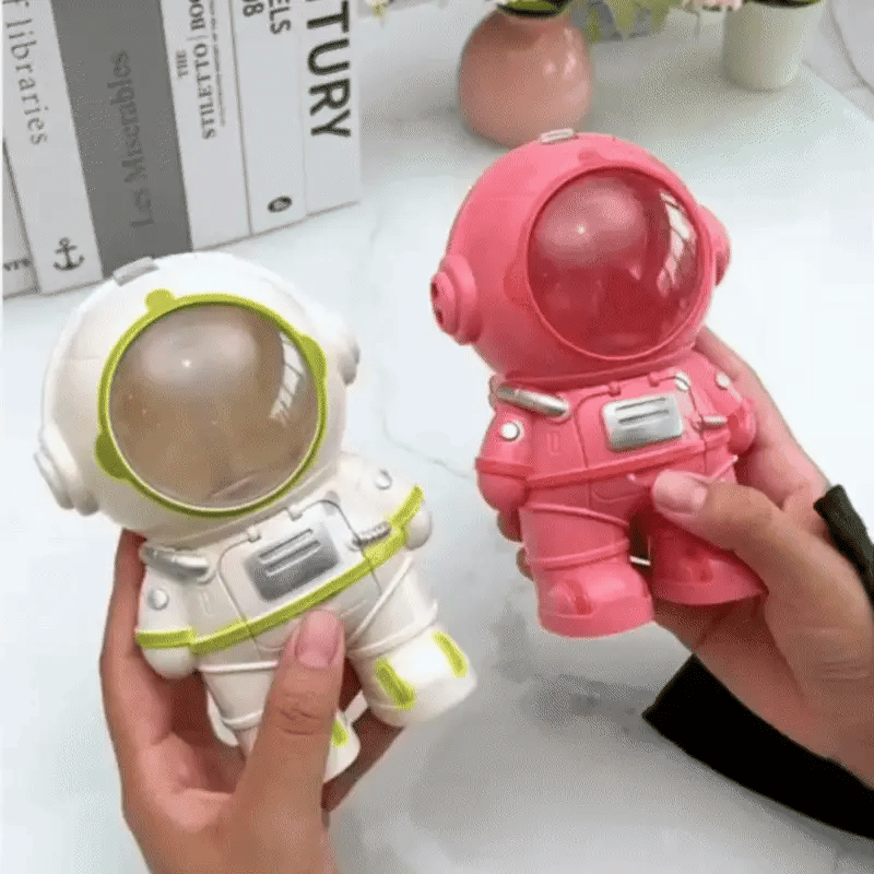 Mini Astronaut Wasserflasche – Süßer Trinkspender für Kinder