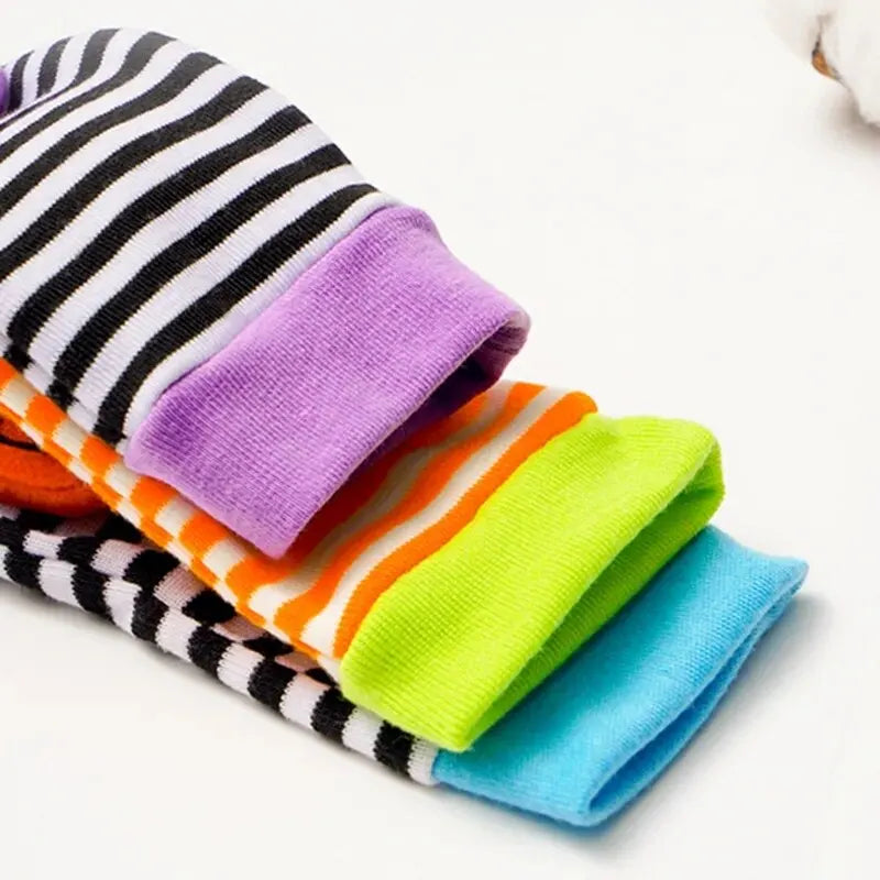 Tierische Baby-Socken mit Rassel & Armband – Spaß & Entwicklung