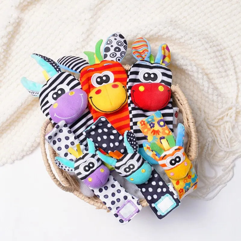 Tierische Baby-Socken mit Rassel & Armband – Spaß & Entwicklung