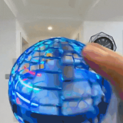 Magischer schwebender LED Ball mit bunten Lichtern