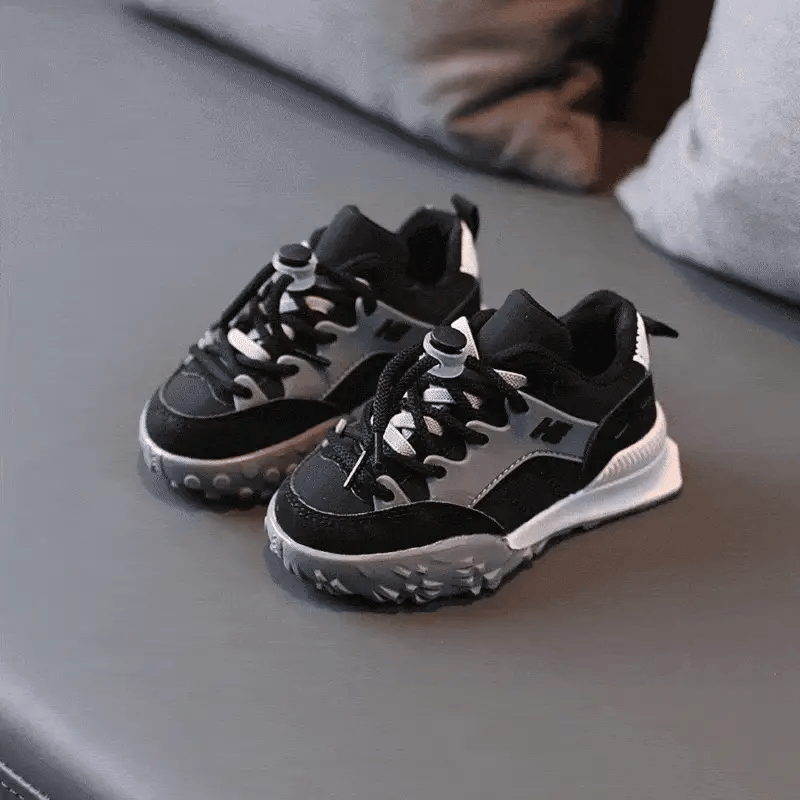 Kinder Turnschuhe– Bequem, Atmungsaktiv & Rutschfest