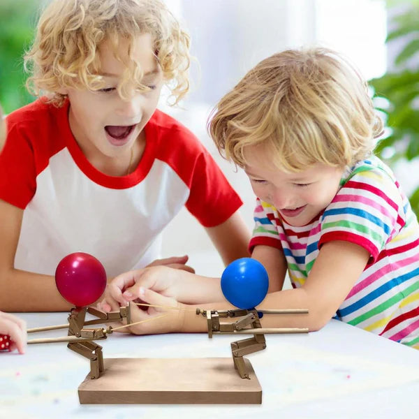 Schnelles Spiel mit Holzfiguren & Ballonköpfen für Kinder