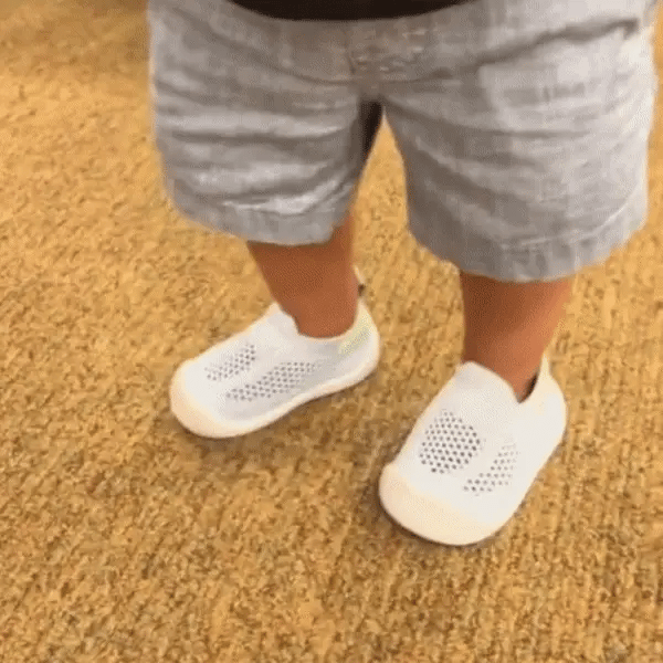 Atmungsaktive Kinder Sneakers - Schuhe für Alltag & Schule