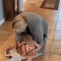 Baby Lauflernhilfe – Sicher & spielerisch die ersten Schritte