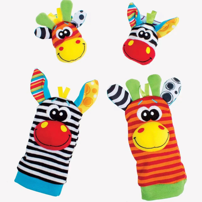 Baby Socken mit Rasselspielzeug