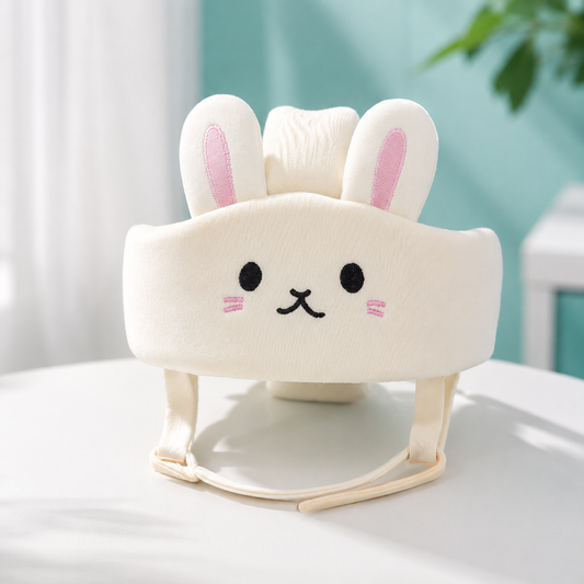 Weich gepolsterter Schutzhelm für Babys beim Krabbeln und Laufen.