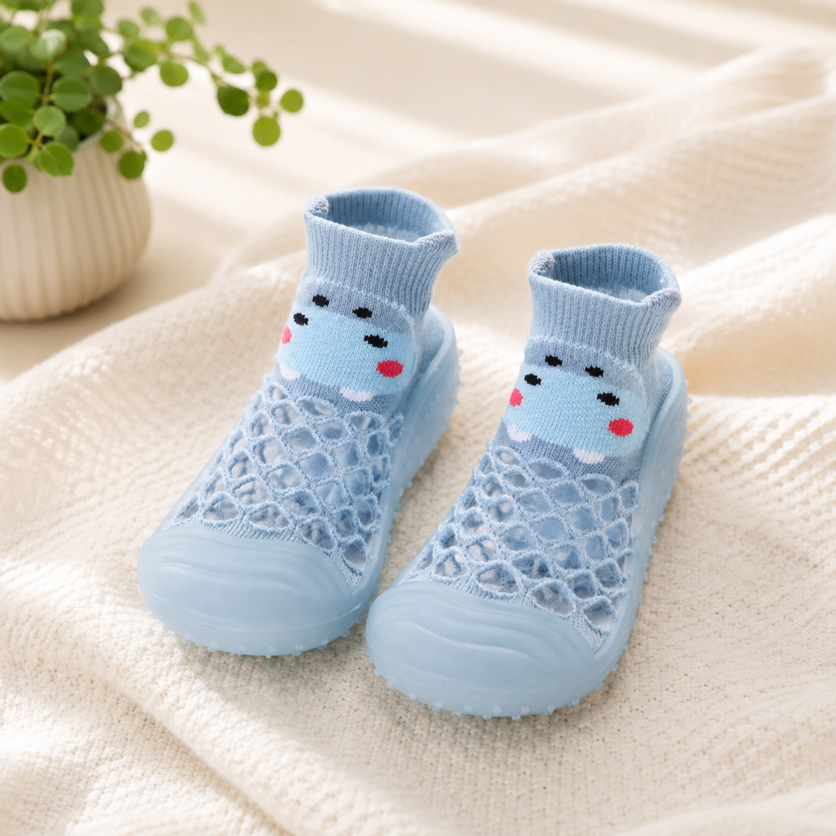 Rutschfeste Babyschuhe – Weich, Atmungsaktiv & Bequem für Erste Schritte Blauer Nilpferd