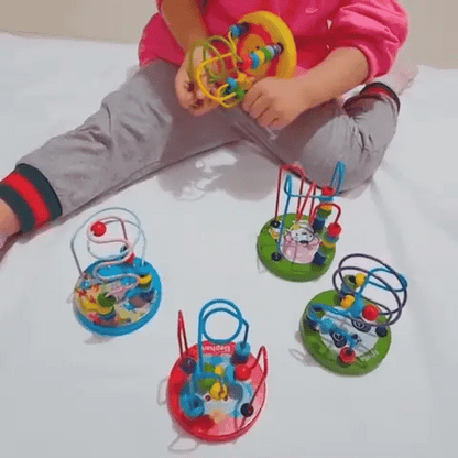 Baby Motorikspielzeug aus Holz – Montessori Lernspiel