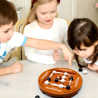 Montessori Logik Brettspiel mit Schiene-System