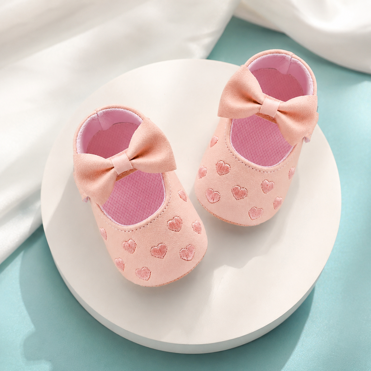 Erstlingsschuhe Mädchen – Herzchen & Schleifen Design Rosa