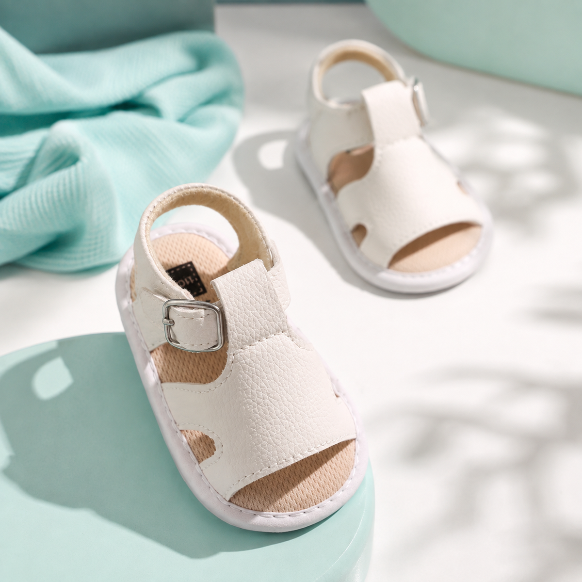 Baby Sandalen mit rutschfester Sohle – Komfort & Sicherheit Weiß
