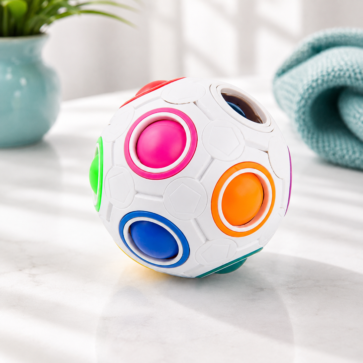 Magischer Regenbogen Puzzleball – Stressabbau für Kinder und Erwachsene Weiß
