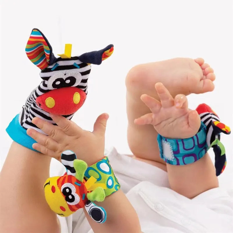 Tierische Baby-Socken mit Rassel & Armband – Spaß & Entwicklung