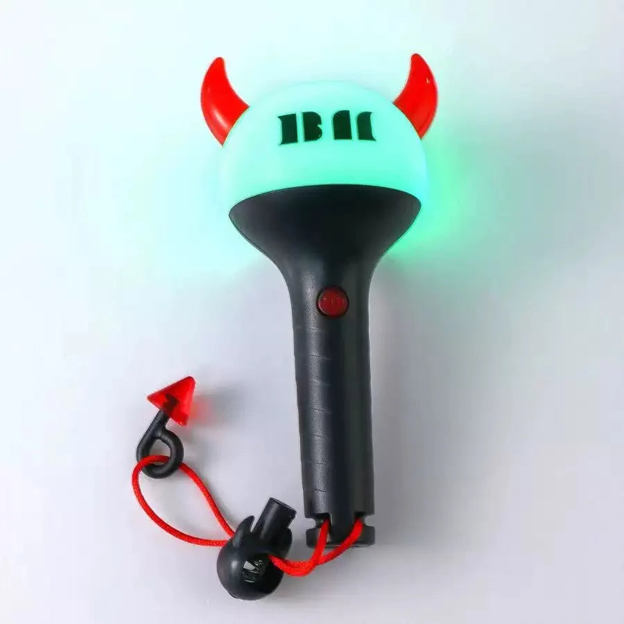 Mini Babymonster Lightstick Schlüsselanhänger – Dein leuchtender Begleiter im Alltag