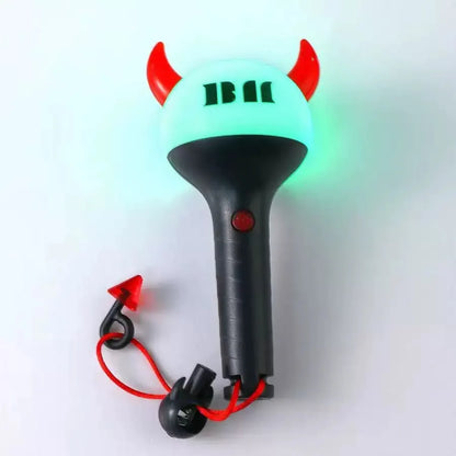 Mini Babymonster Lightstick Schlüsselanhänger – Dein leuchtender Begleiter im Alltag