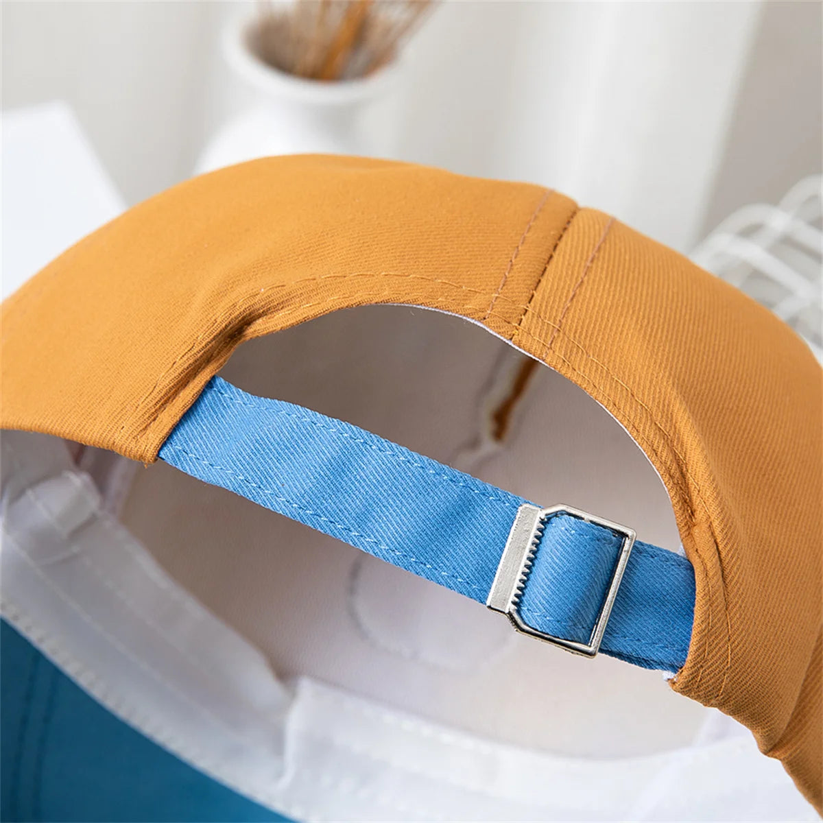 Karikatur Tragen Kinder Kappe für Kinder – Coole Streetwear für Jungs & Mädchen