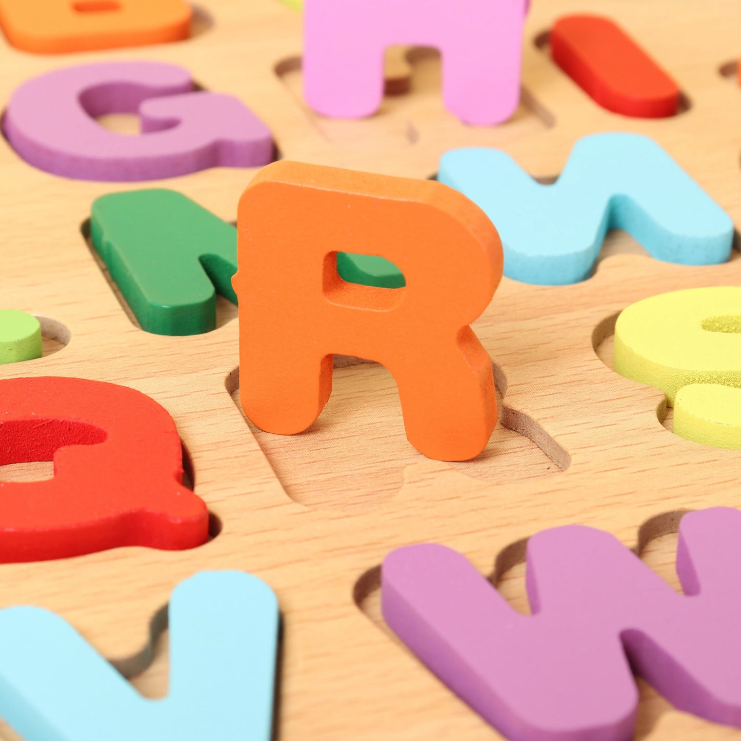 Buntes Alphabet-Holzpuzzle – Lernspiel für Kinder mit Zahlen & Formen
