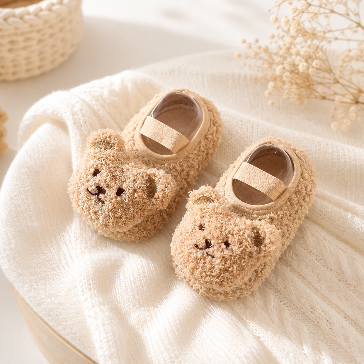 Kuschelige Baby-Socken– Sicher & Warm bei den ersten Schritten Beige