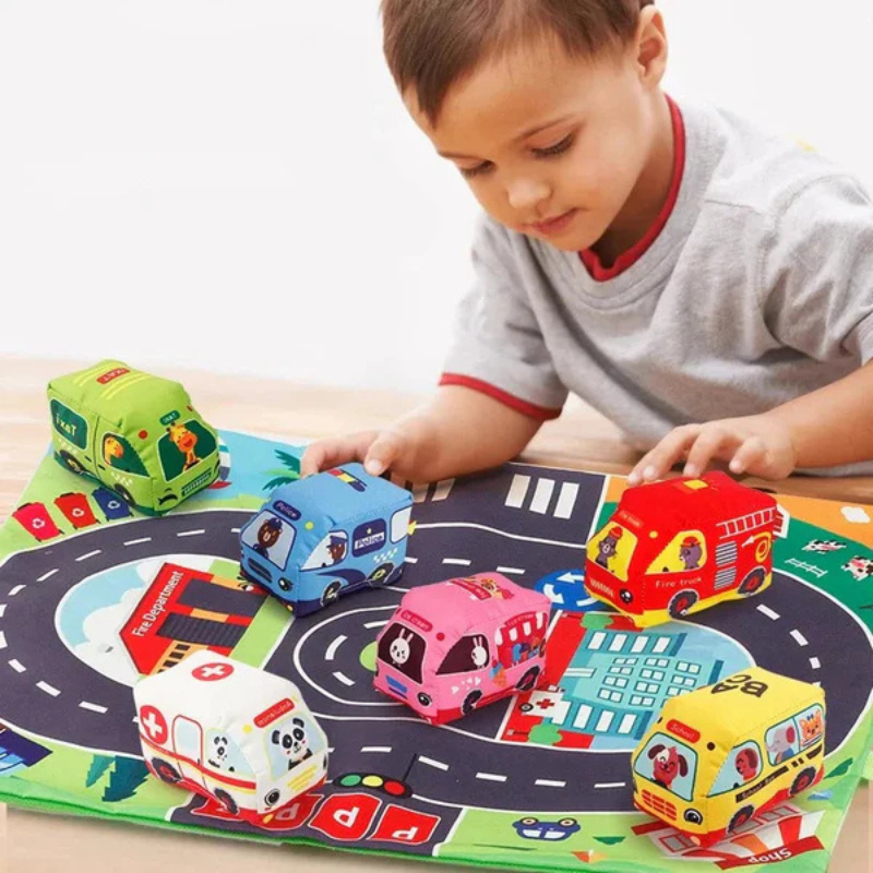 9 Stoffautos Spielzeug Satz mit Spielmatte