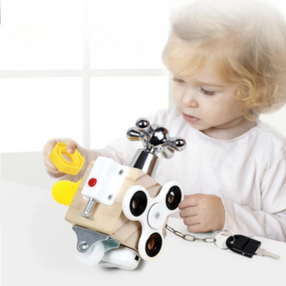 Montessori-Beschäftigungswürfel – Lernspaß aus Holz für neugierige Kinder