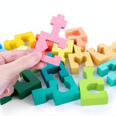 Montessori Holzbausteine – Spielerisch Denken & Bauen