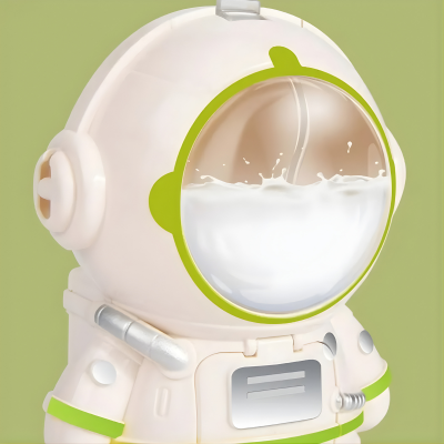 Mini Astronaut Wasserflasche – Süßer Trinkspender für Kinder