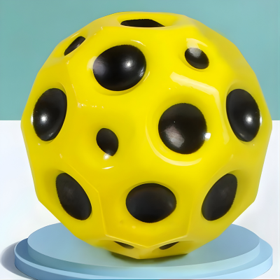 Hochelastischer Lochball – Weicherer Sprung- und Stressball für draußen Gelb