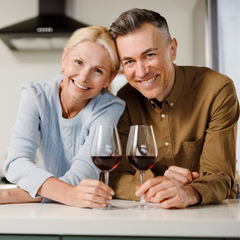 files/couple_medium_66bd1506-f3cc-4cfb-addf-f099b7b754c7.avif