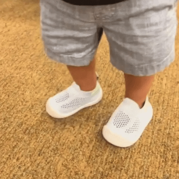 Atmungsaktive Kinder Sneakers - Schuhe für Alltag & Schule