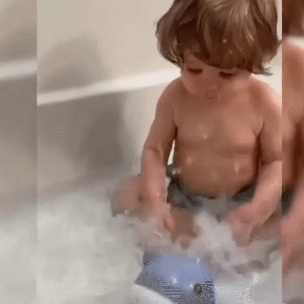 Whale LED Badespielzeug – Spaß & Lichter beim Planschen